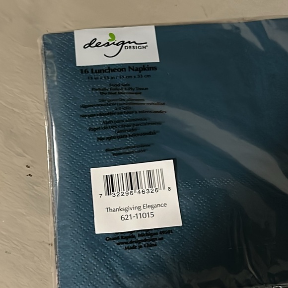 Thanksgiving Elegance Dinner Plates & Napkins - Picture 8 of 10